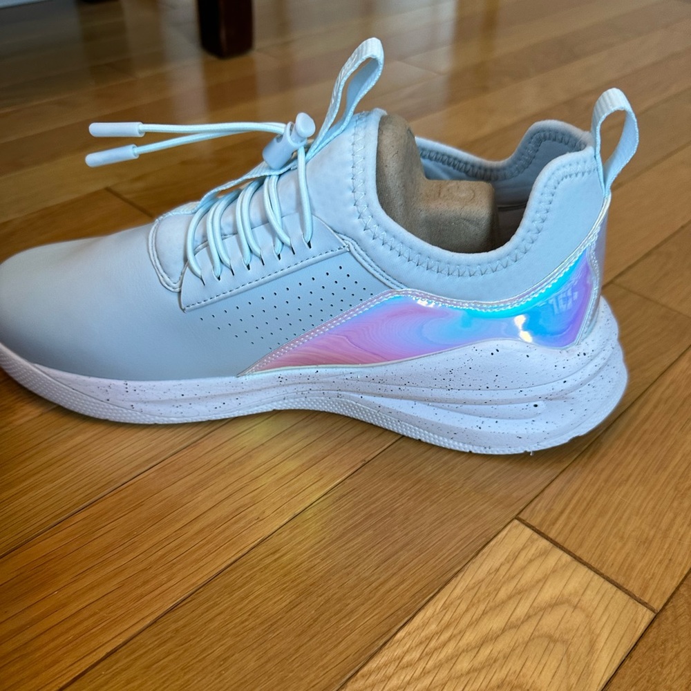 Clove 2022 shoes size W8.5